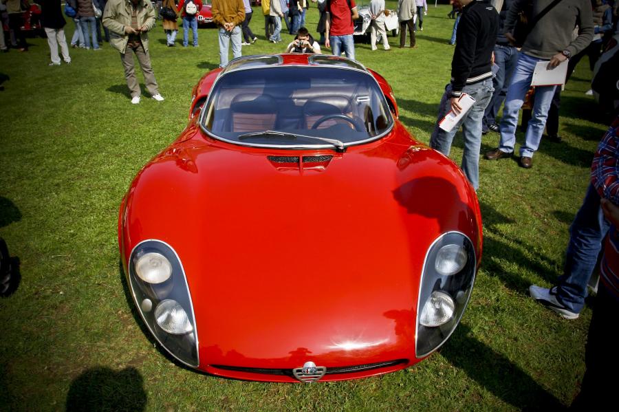  Alfa Romeo T33/2 Stradale Prototipo 1967 года  (фото 4 из 13)